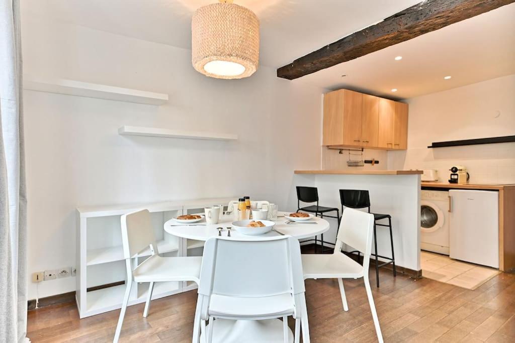 Appartement Paisible Et Central Rivoli Париж Екстериор снимка