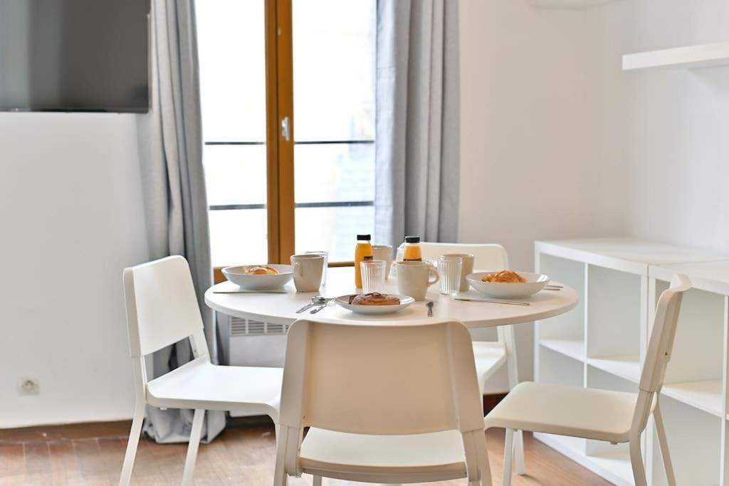 Appartement Paisible Et Central Rivoli Париж Екстериор снимка