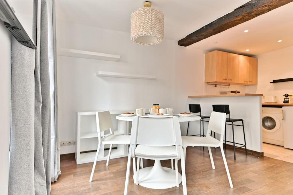 Appartement Paisible Et Central Rivoli Париж Екстериор снимка