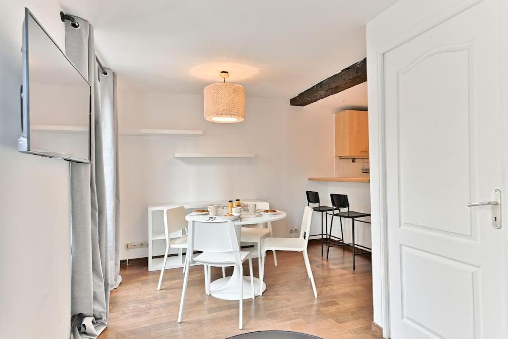 Appartement Paisible Et Central Rivoli Париж Екстериор снимка